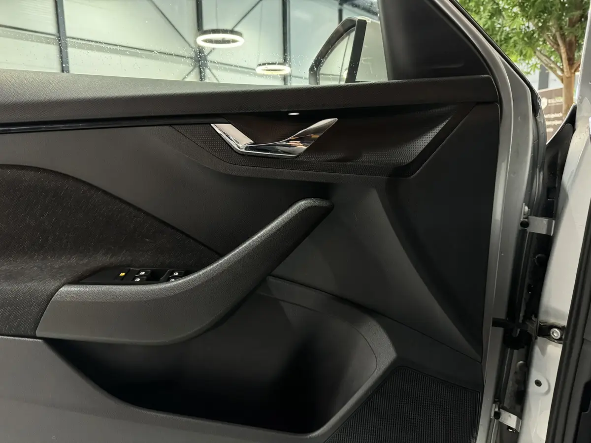 1.0 TSI Style Garantie|Automaat|Keyless|CarPlay|StoelVW|Lane Assist|Xenon|Rijklaar