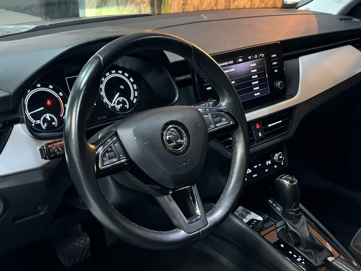 1.0 TSI Style Garantie|Automaat|Keyless|CarPlay|StoelVW|Lane Assist|Xenon|Rijklaar