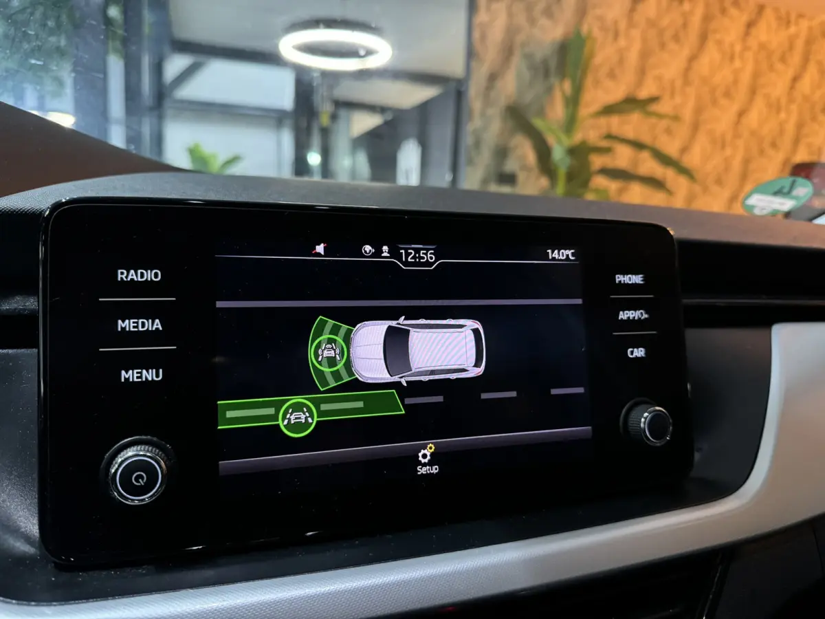 1.0 TSI Style Garantie|Automaat|Keyless|CarPlay|StoelVW|Lane Assist|Xenon|Rijklaar