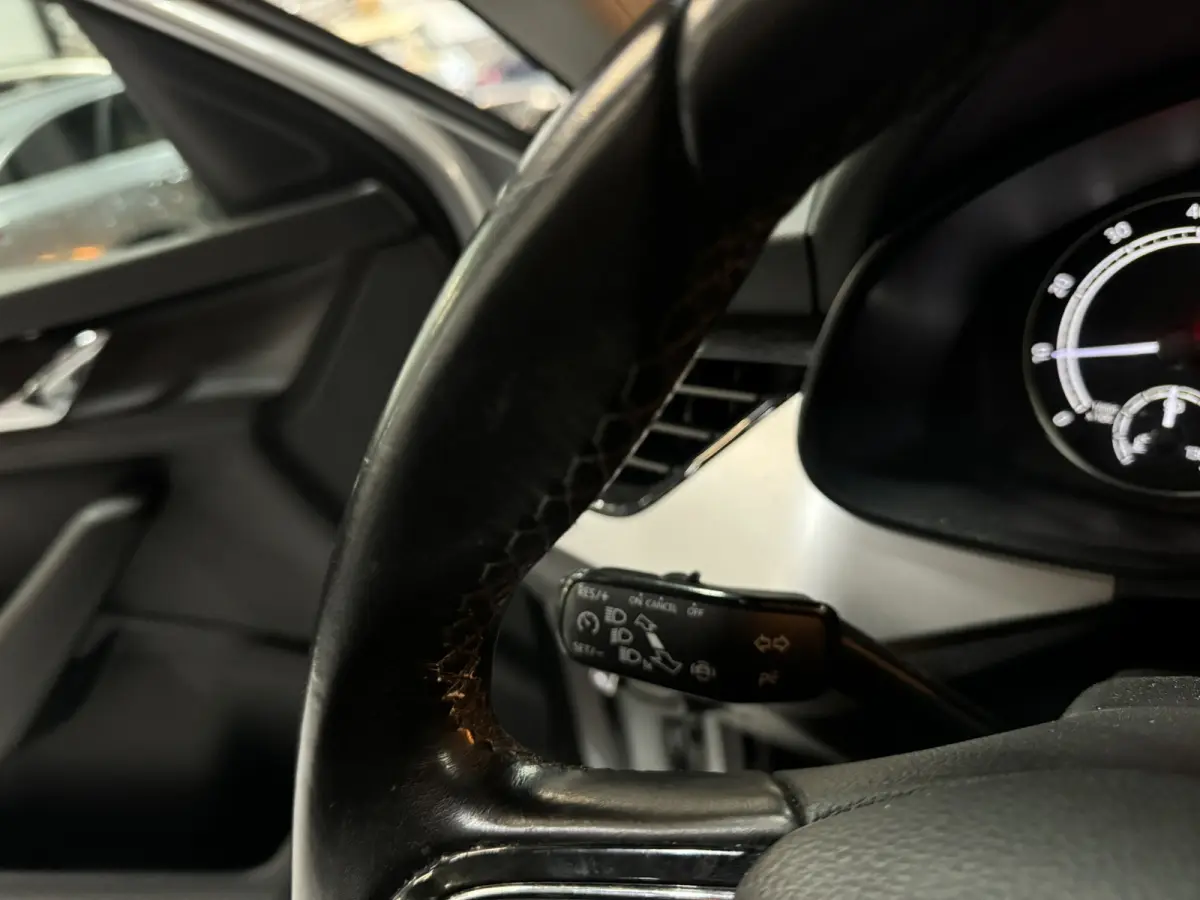 1.0 TSI Style Garantie|Automaat|Keyless|CarPlay|StoelVW|Lane Assist|Xenon|Rijklaar