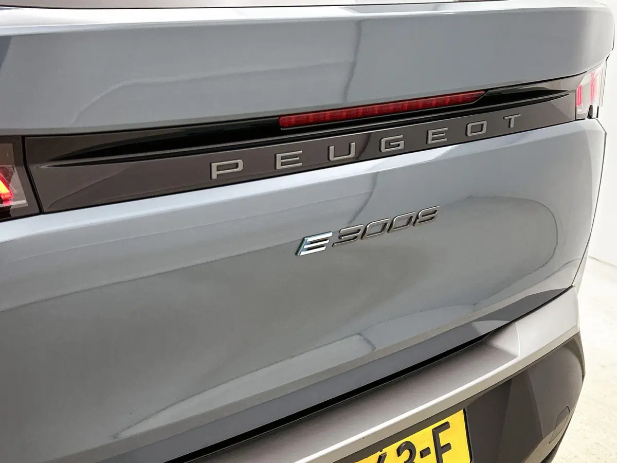 SUV Allure Avantage 73 kWh 210pk | Accu 95% | 526km WLTP Actieradius | Navigatie | 360° Camera | Stuurverwarming | Adaptieve Cruise Control | Climate Control | Parkeersensoren v+a | Dodehoe