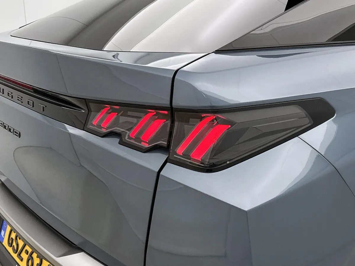SUV Allure Avantage 73 kWh 210pk | Accu 95% | 526km WLTP Actieradius | Navigatie | 360° Camera | Stuurverwarming | Adaptieve Cruise Control | Climate Control | Parkeersensoren v+a | Dodehoe
