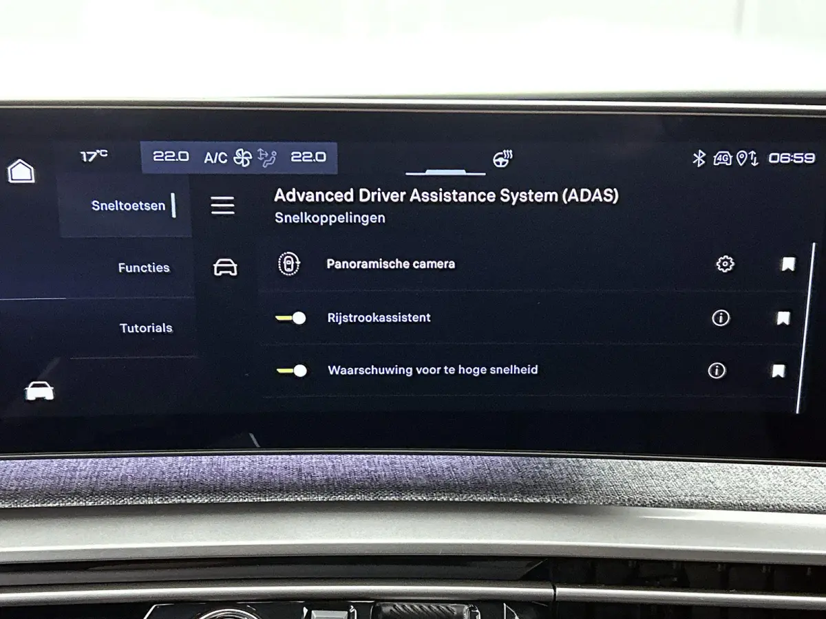SUV Allure Avantage 73 kWh 210pk | Accu 95% | 526km WLTP Actieradius | Navigatie | 360° Camera | Stuurverwarming | Adaptieve Cruise Control | Climate Control | Parkeersensoren v+a | Dodehoe