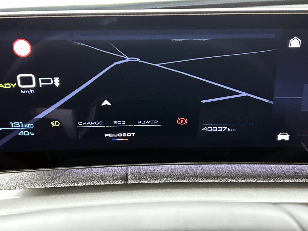 SUV Allure Avantage 73 kWh 210pk | Accu 95% | 526km WLTP Actieradius | Navigatie | 360° Camera | Stuurverwarming | Adaptieve Cruise Control | Climate Control | Parkeersensoren v+a | Dodehoe