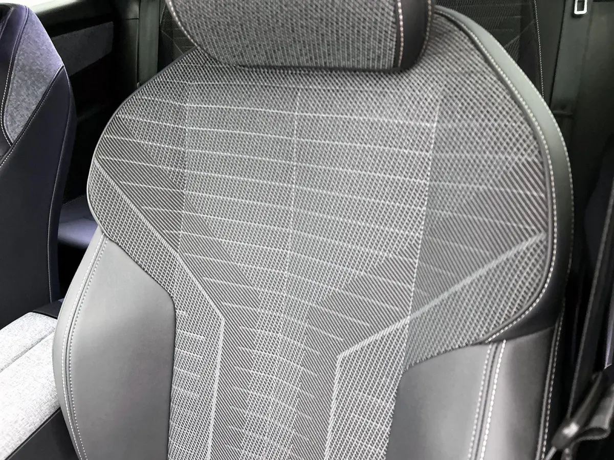SUV Allure Avantage 73 kWh 210pk | Accu 95% | 526km WLTP Actieradius | Navigatie | 360° Camera | Stuurverwarming | Adaptieve Cruise Control | Climate Control | Parkeersensoren v+a | Dodehoe