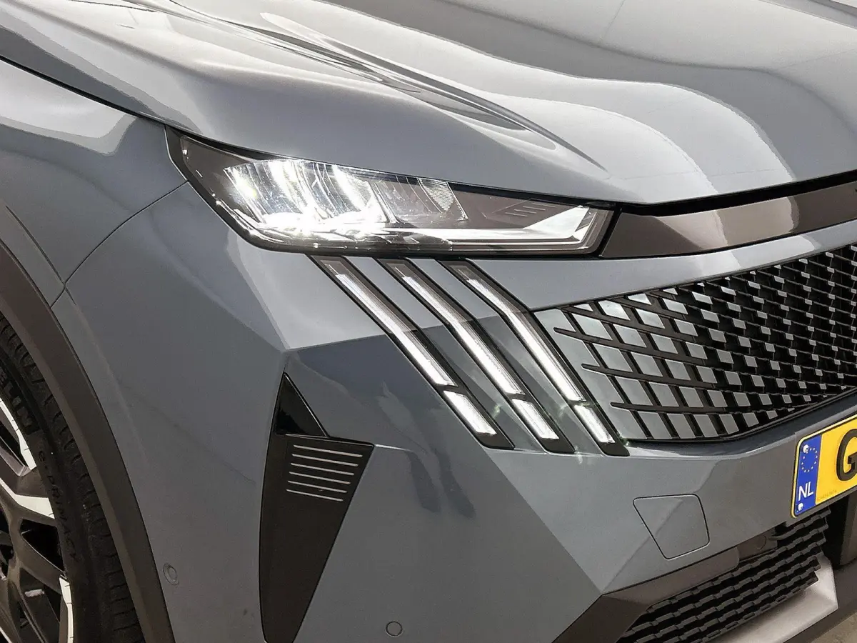 SUV Allure Avantage 73 kWh 210pk | Accu 95% | 526km WLTP Actieradius | Navigatie | 360° Camera | Stuurverwarming | Adaptieve Cruise Control | Climate Control | Parkeersensoren v+a | Dodehoe