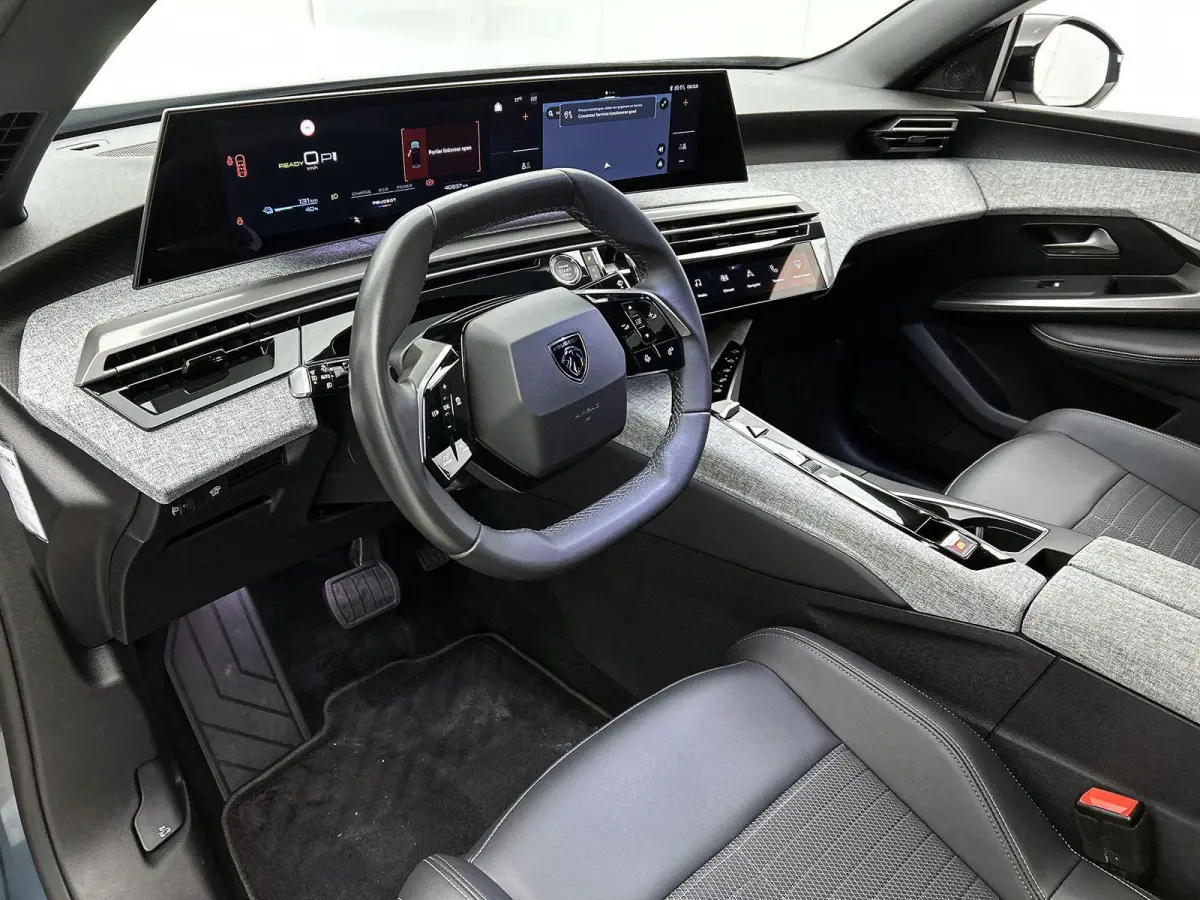 SUV Allure Avantage 73 kWh 210pk | Accu 95% | 526km WLTP Actieradius | Navigatie | 360° Camera | Stuurverwarming | Adaptieve Cruise Control | Climate Control | Parkeersensoren v+a | Dodehoe
