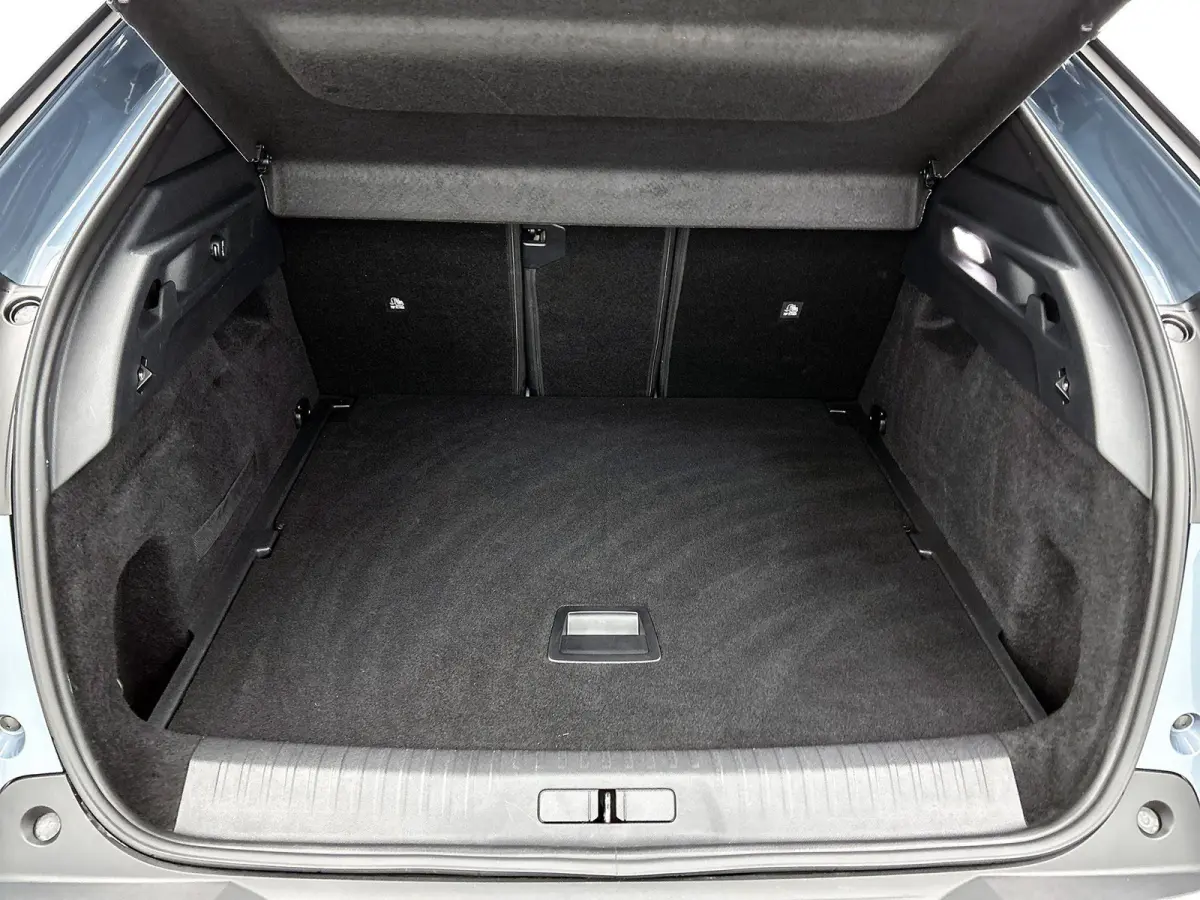 SUV Allure Avantage 73 kWh 210pk | Accu 95% | 526km WLTP Actieradius | Navigatie | 360° Camera | Stuurverwarming | Adaptieve Cruise Control | Climate Control | Parkeersensoren v+a | Dodehoe