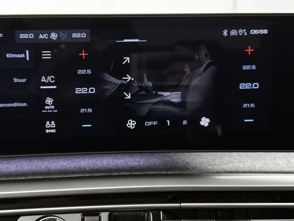 SUV Allure Avantage 73 kWh 210pk | Accu 95% | 526km WLTP Actieradius | Navigatie | 360° Camera | Stuurverwarming | Adaptieve Cruise Control | Climate Control | Parkeersensoren v+a | Dodehoe
