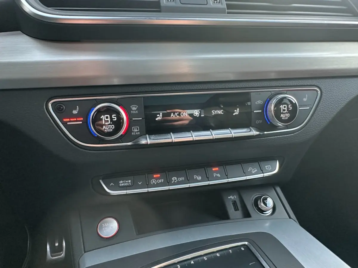 Sq5 3.0 TFSI 354pk Quattro bj2018 *Pano *Luchtvering *Adaptive *Massage *21inch
