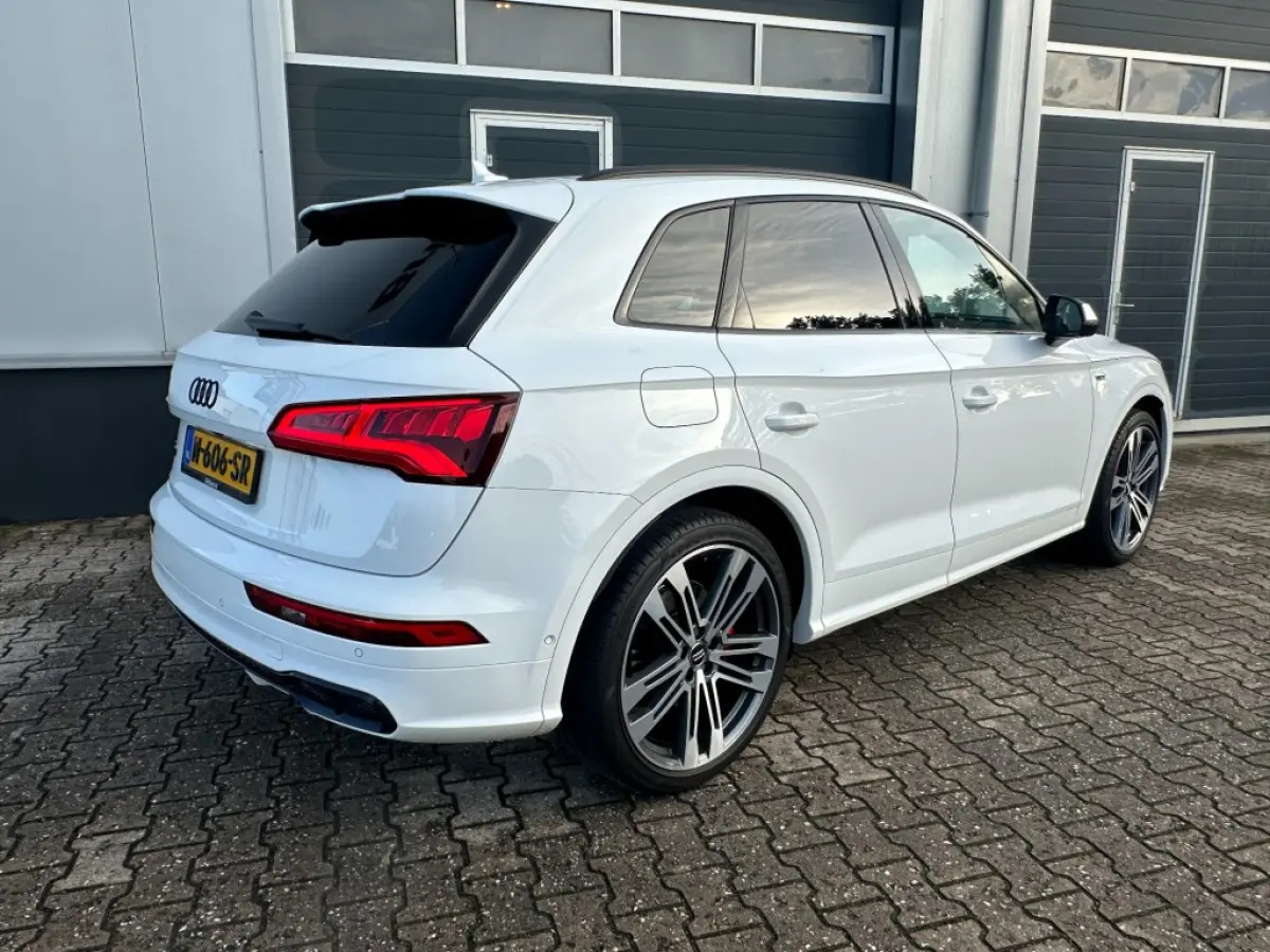 Sq5 3.0 TFSI 354pk Quattro bj2018 *Pano *Luchtvering *Adaptive *Massage *21inch