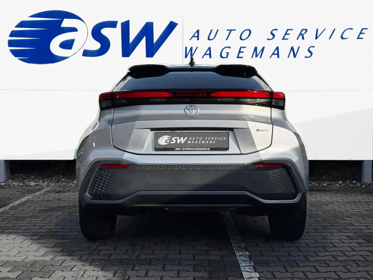 1.8 Hybrid 140 First Edition | ACC | CarPlay | Elek. Achterklep | Camera | 18 inch