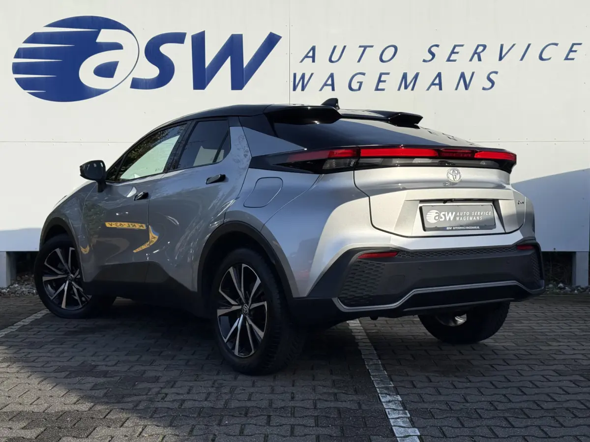 1.8 Hybrid 140 First Edition | ACC | CarPlay | Elek. Achterklep | Camera | 18 inch