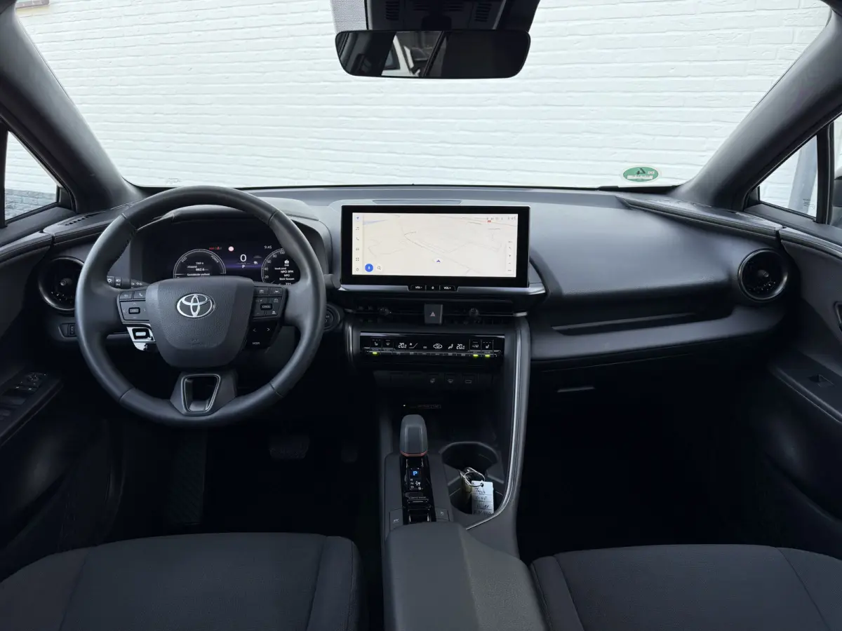 1.8 Hybrid 140 First Edition | ACC | CarPlay | Elek. Achterklep | Camera | 18 inch