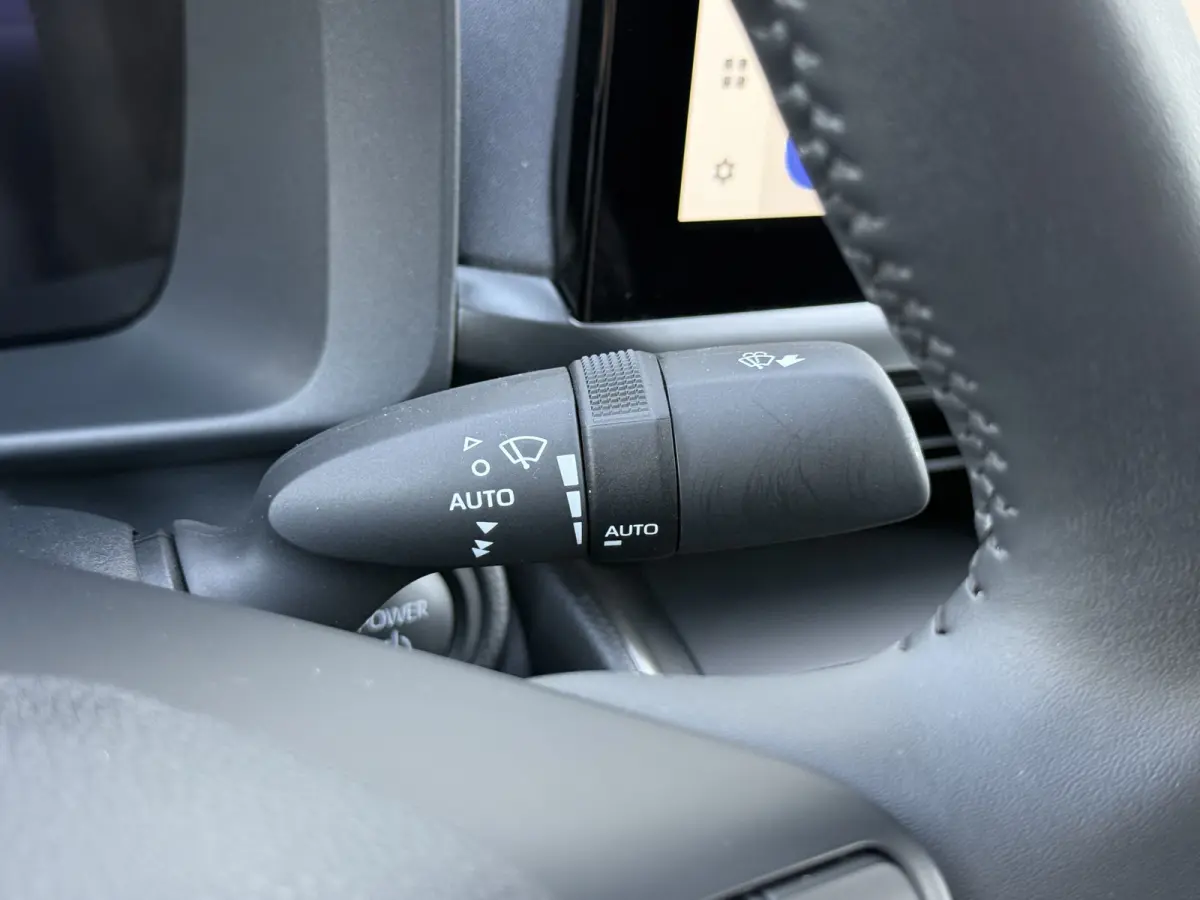 1.8 Hybrid 140 First Edition | ACC | CarPlay | Elek. Achterklep | Camera | 18 inch