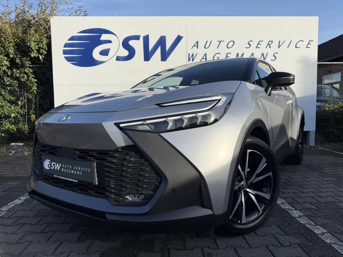 1.8 Hybrid 140 First Edition | ACC | CarPlay | Elek. Achterklep | Camera | 18 inch