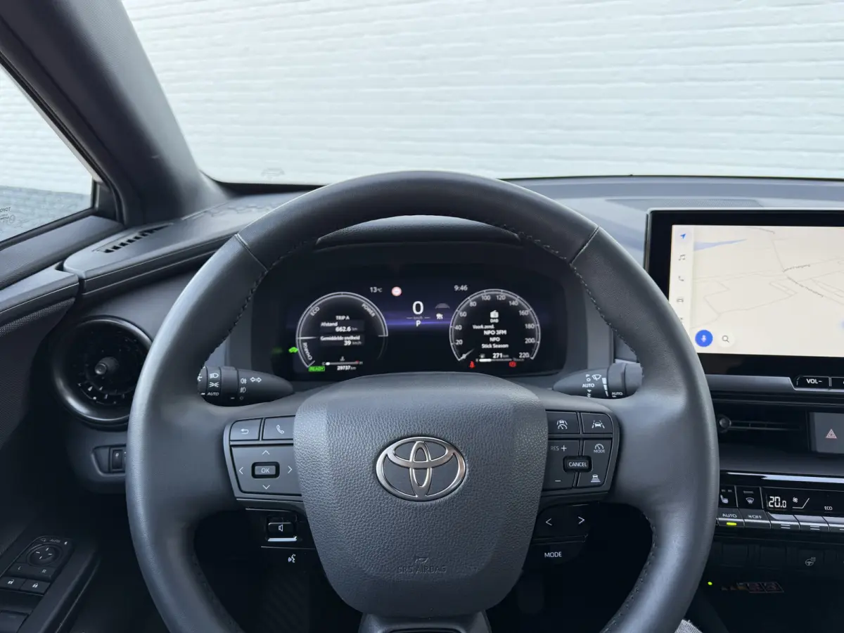 1.8 Hybrid 140 First Edition | ACC | CarPlay | Elek. Achterklep | Camera | 18 inch
