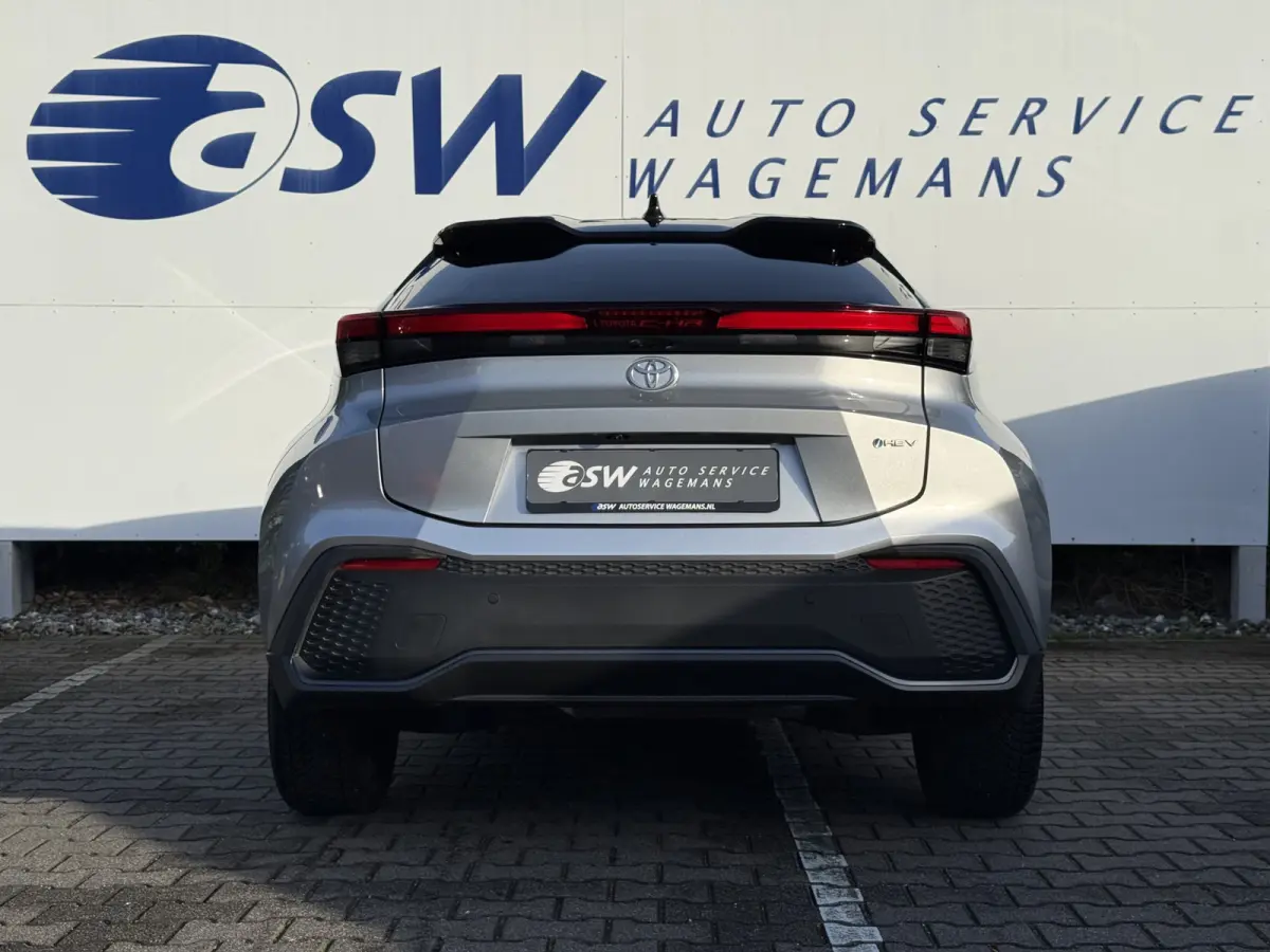 1.8 Hybrid 140 First Edition | ACC | CarPlay | Elek. Achterklep | Camera | 18 inch