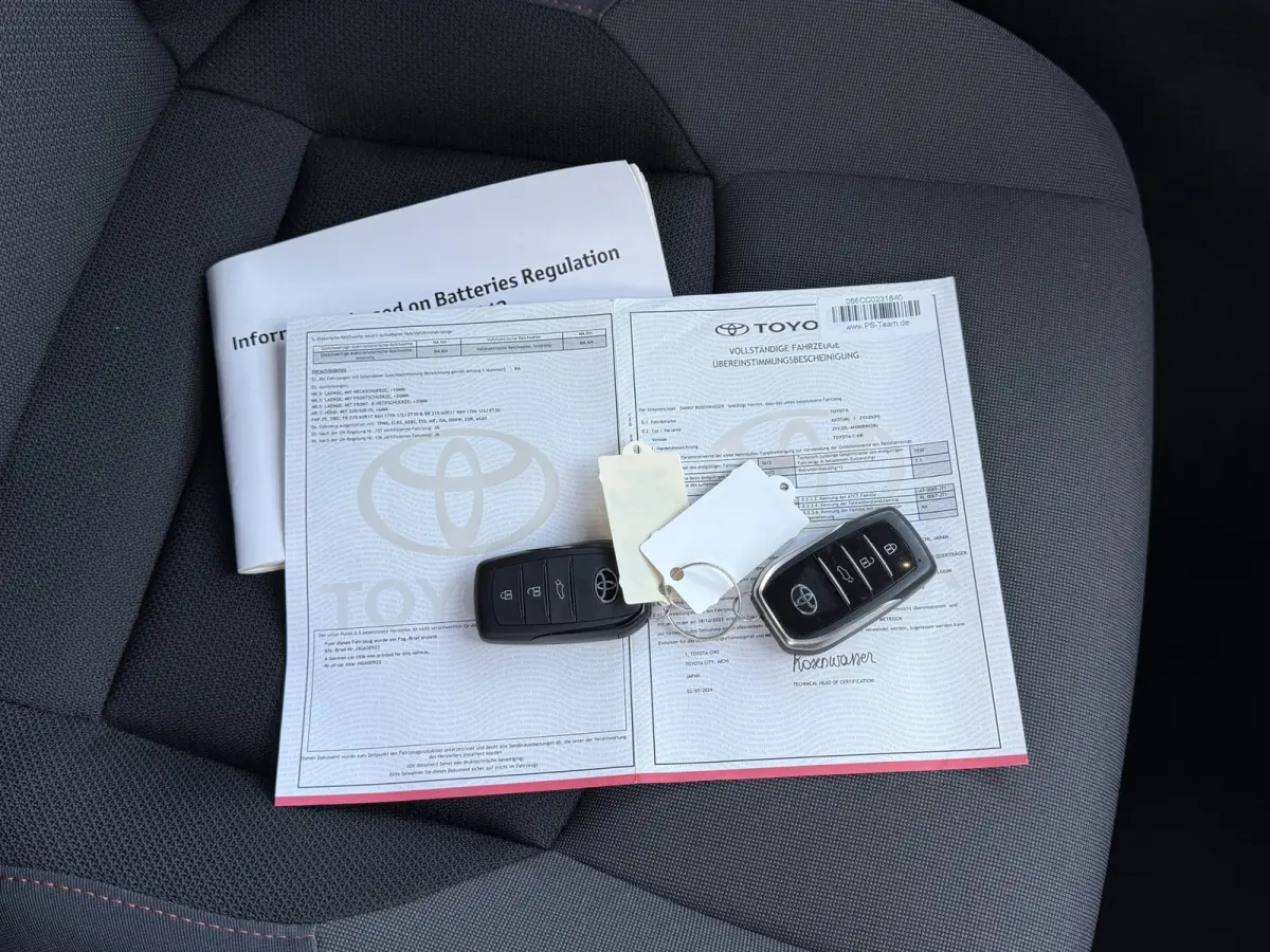 1.8 Hybrid 140 First Edition | ACC | CarPlay | Elek. Achterklep | Camera | 18 inch