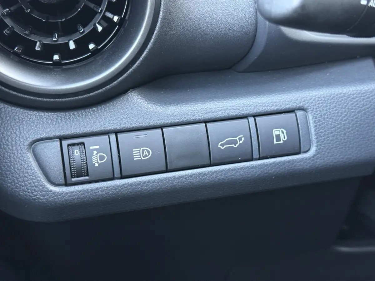 1.8 Hybrid 140 First Edition | ACC | CarPlay | Elek. Achterklep | Camera | 18 inch