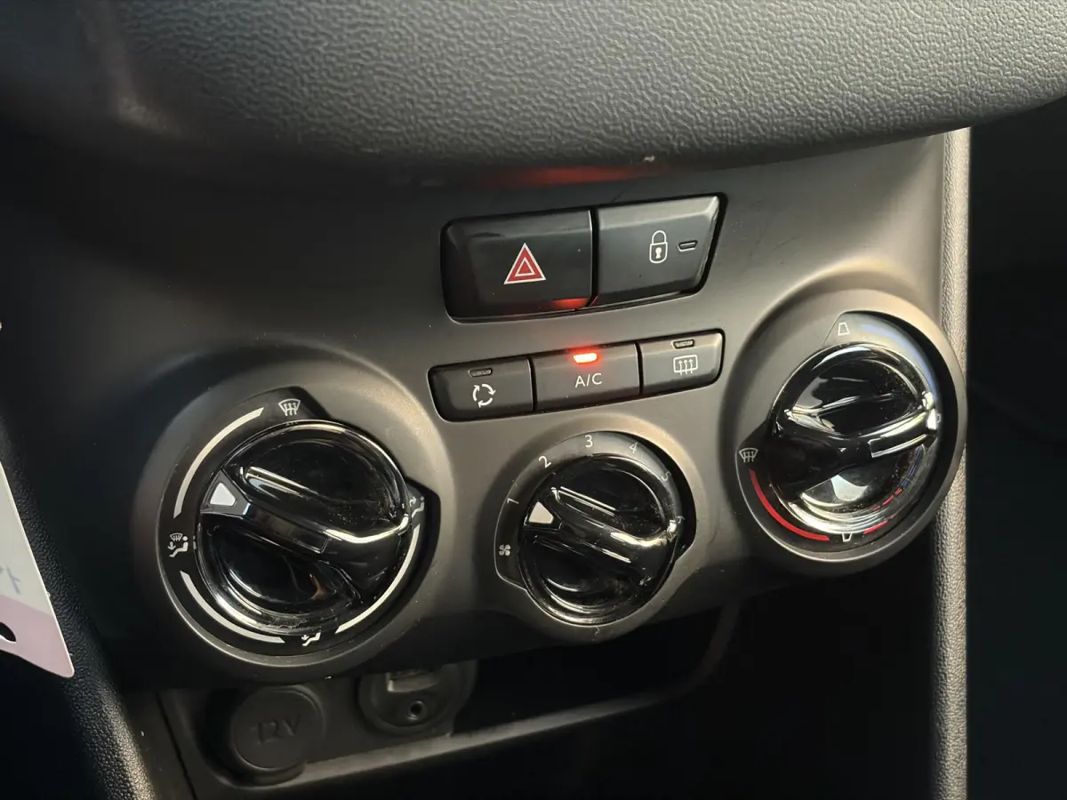 1.2 PureTech Blue Lion ✓2 Eigenaar✓Navi✓Carplay✓Trekhaak✓Airco✓Cruise✓Pdc✓N.A.P✓Weinig Km✓Apk tot 12-2027