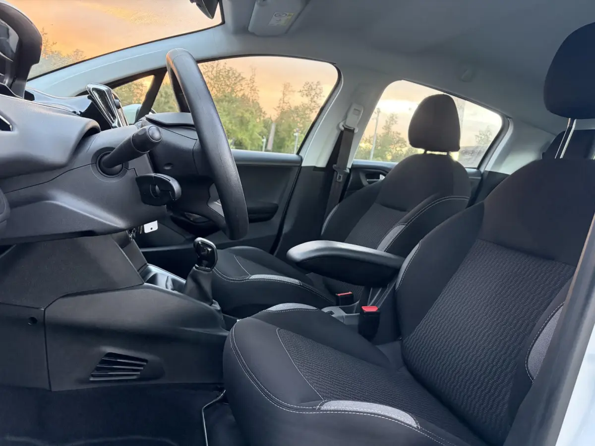 1.2 PureTech Blue Lion ✓2 Eigenaar✓Navi✓Carplay✓Trekhaak✓Airco✓Cruise✓Pdc✓N.A.P✓Weinig Km✓Apk tot 12-2027