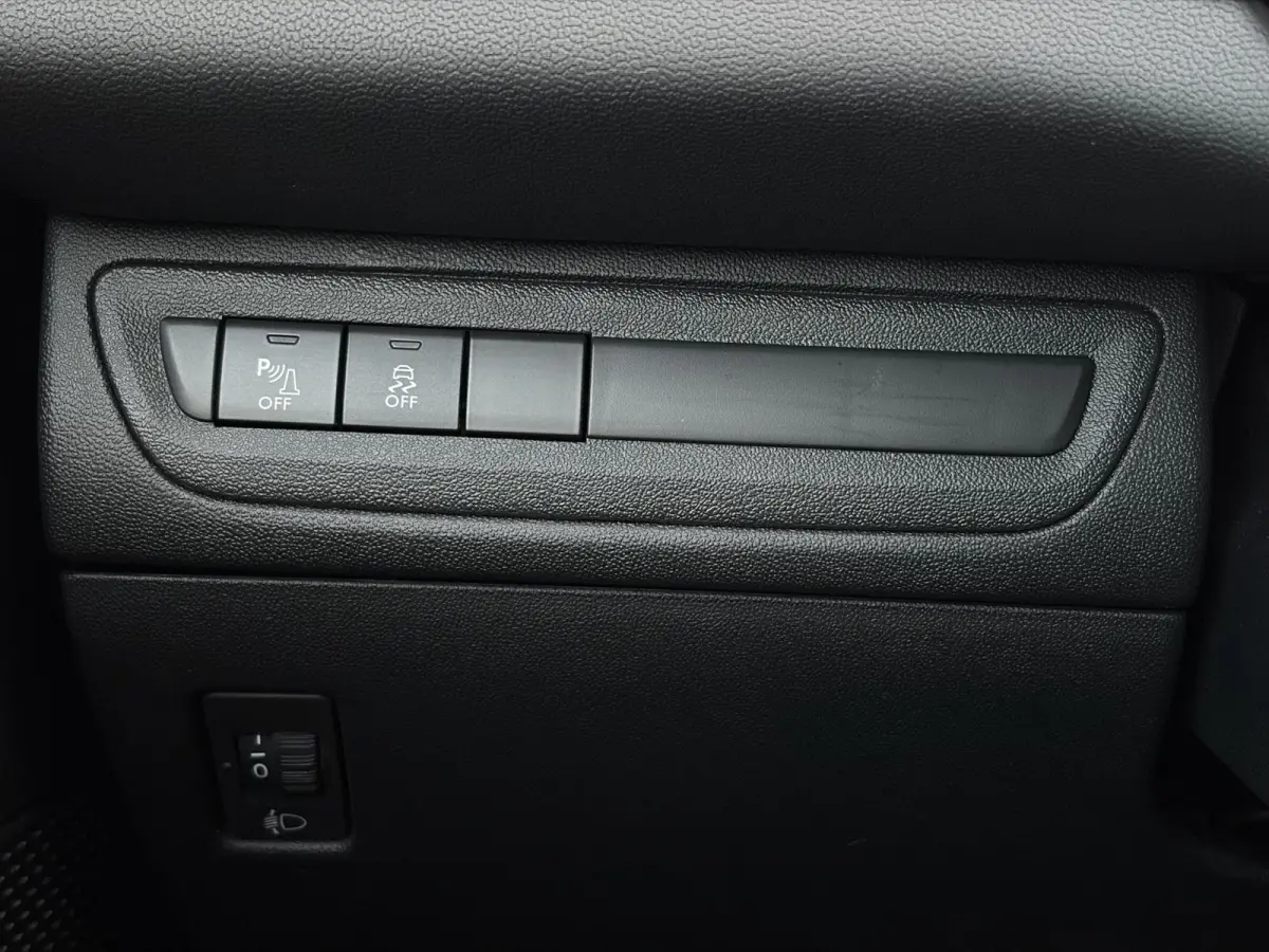 1.2 PureTech Blue Lion ✓2 Eigenaar✓Navi✓Carplay✓Trekhaak✓Airco✓Cruise✓Pdc✓N.A.P✓Weinig Km✓Apk tot 12-2027