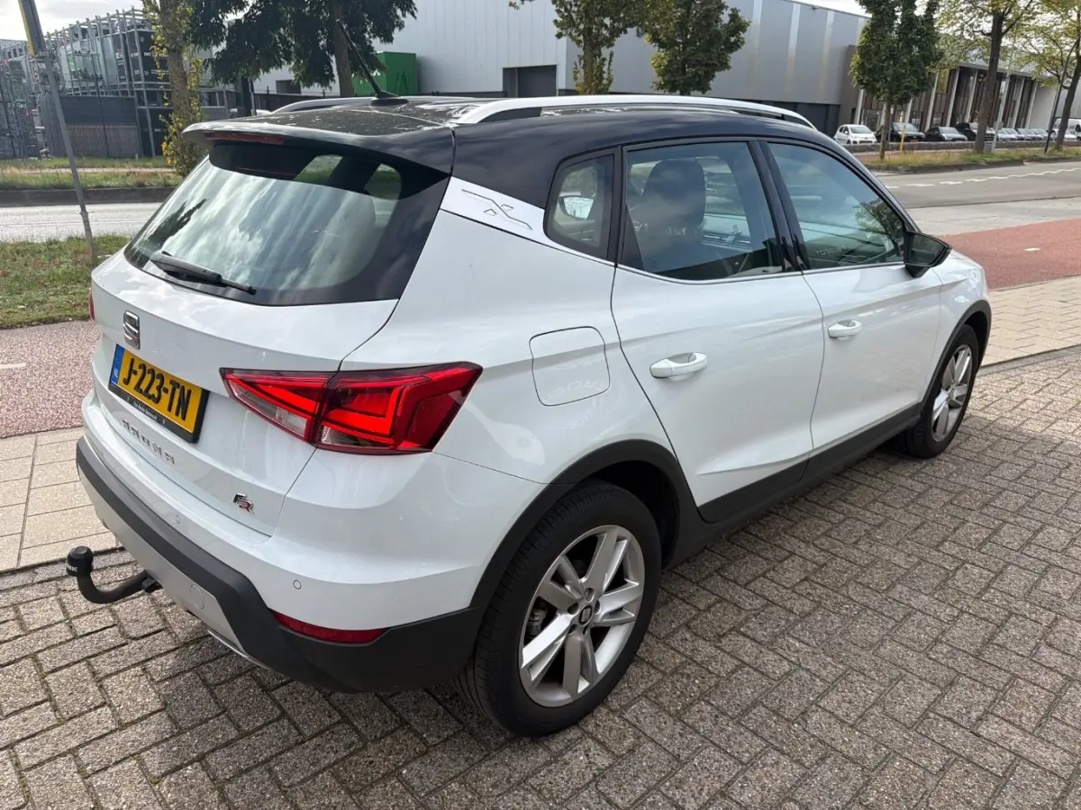 1.0 TSI 7-DSG Autom. Xcellence Business Intense l Full LED l Trekhaak l Stoelverwarming l Camera l Parkeersensoren l Navigatie l Cr Control l