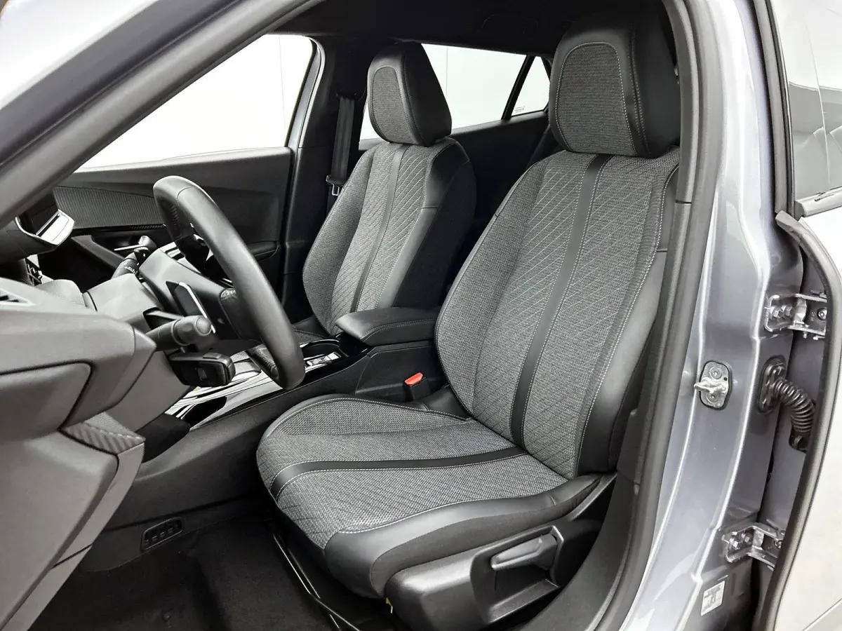 SUV Allure Hybrid 145pk Automaat | Navigatie | 360° Camera | Climate Control | Adaptieve Cruise Control | Parkeersensoren v+a | Dodehoeksensor | Draadloze Apple Carplay / Android Auto | Dig