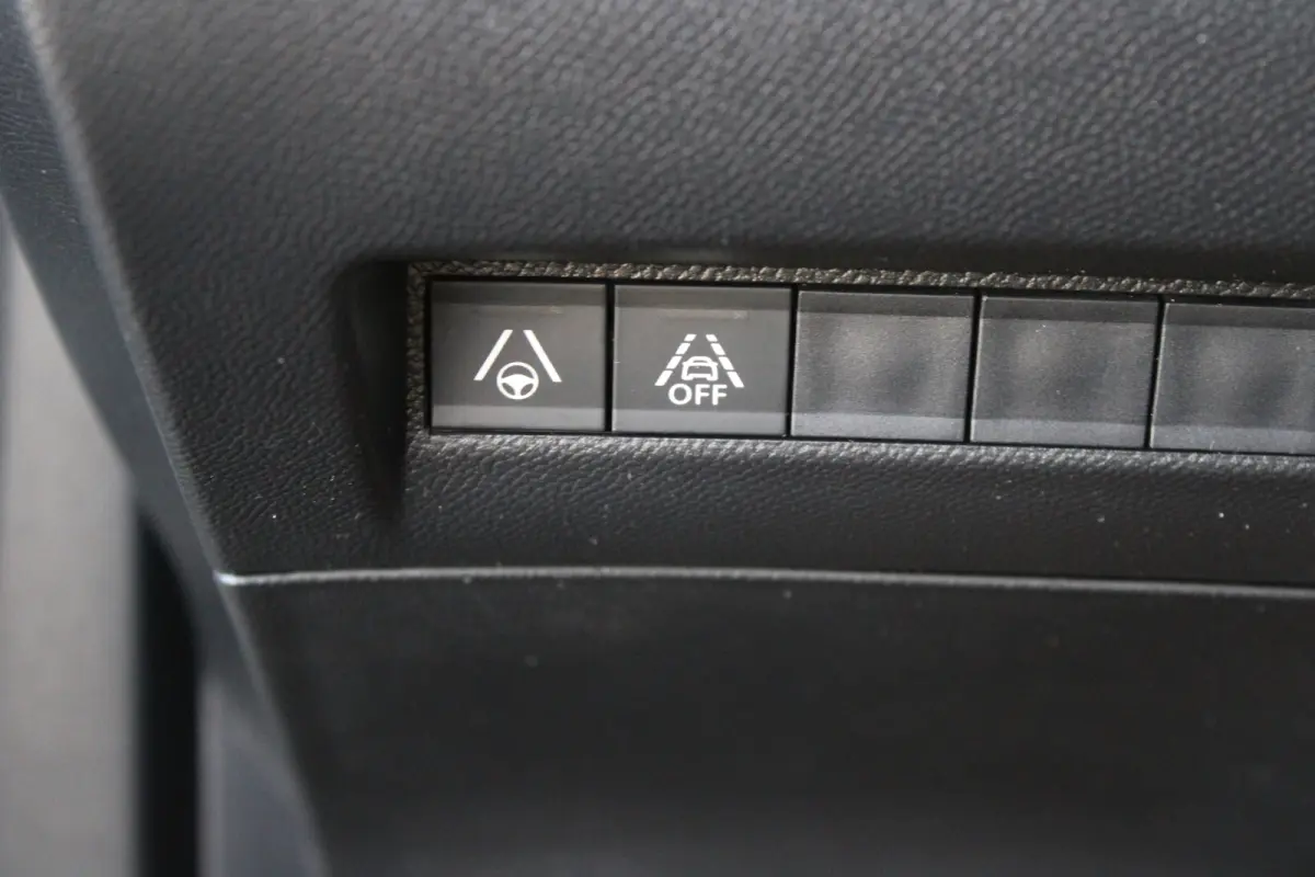 1.2 PureTech 155pk EAT8 GT | Automaat | Panorama/schuifdak | Lederen bekleding | Massage | Stoelverwarming | All season |