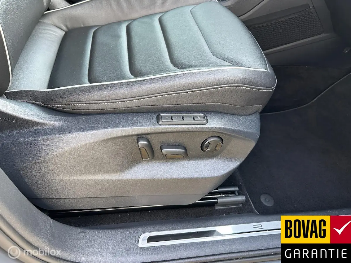 1.4 TSI eHybrid R-Line Business+ Black style