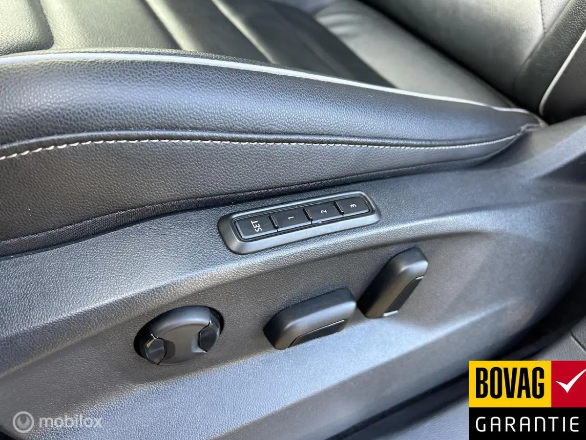 1.4 TSI eHybrid R-Line Business+ Black style