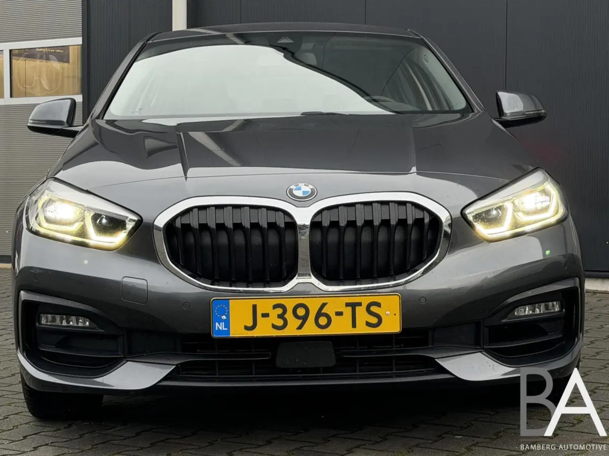 118i