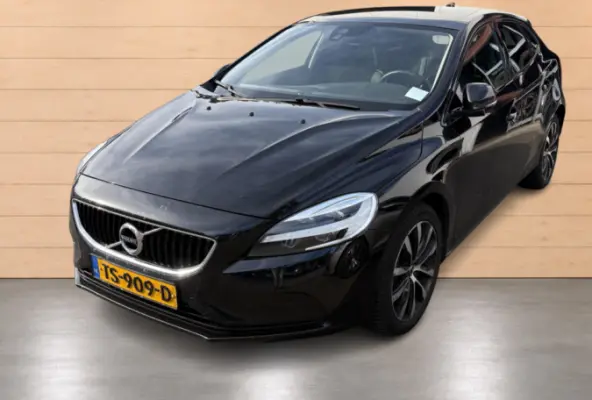 1.5 T3 Dynamic Edition | Panoramadak | Trekhaak | Stoelverwarming | Harman Kardon | Navigatie | All Season Banden | Privacy Glass