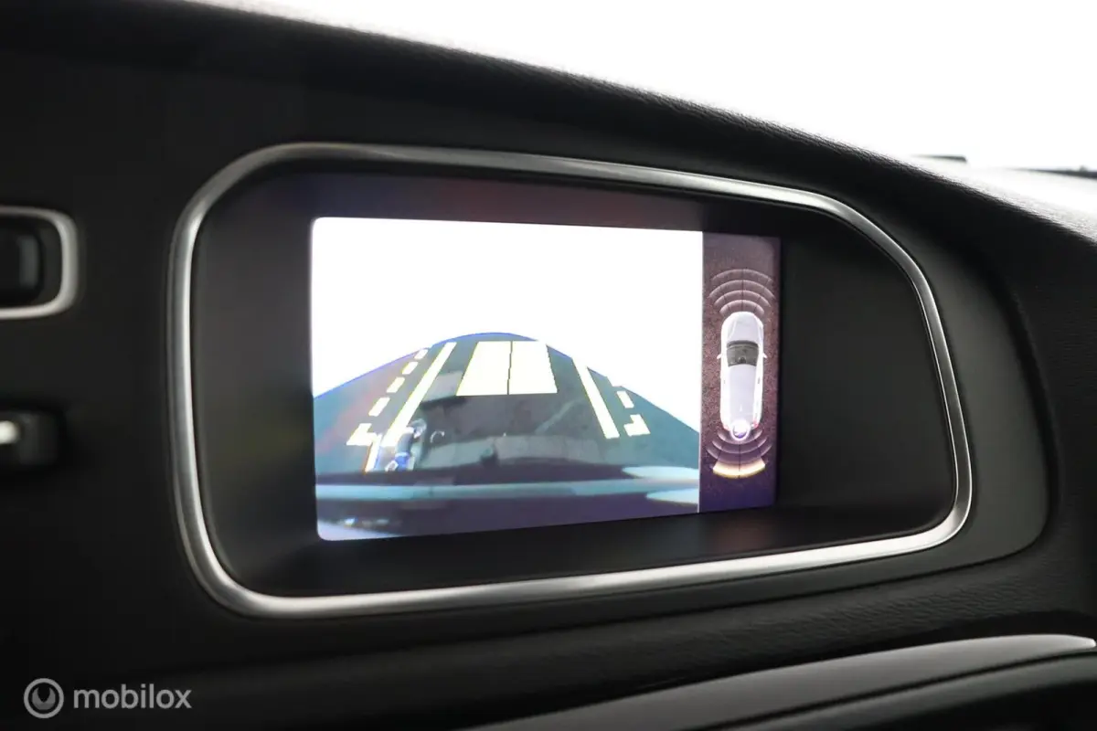 1.5 T3 Dynamic Edition | Panoramadak | Trekhaak | Stoelverwarming | Harman Kardon | Navigatie | All Season Banden | Privacy Glass