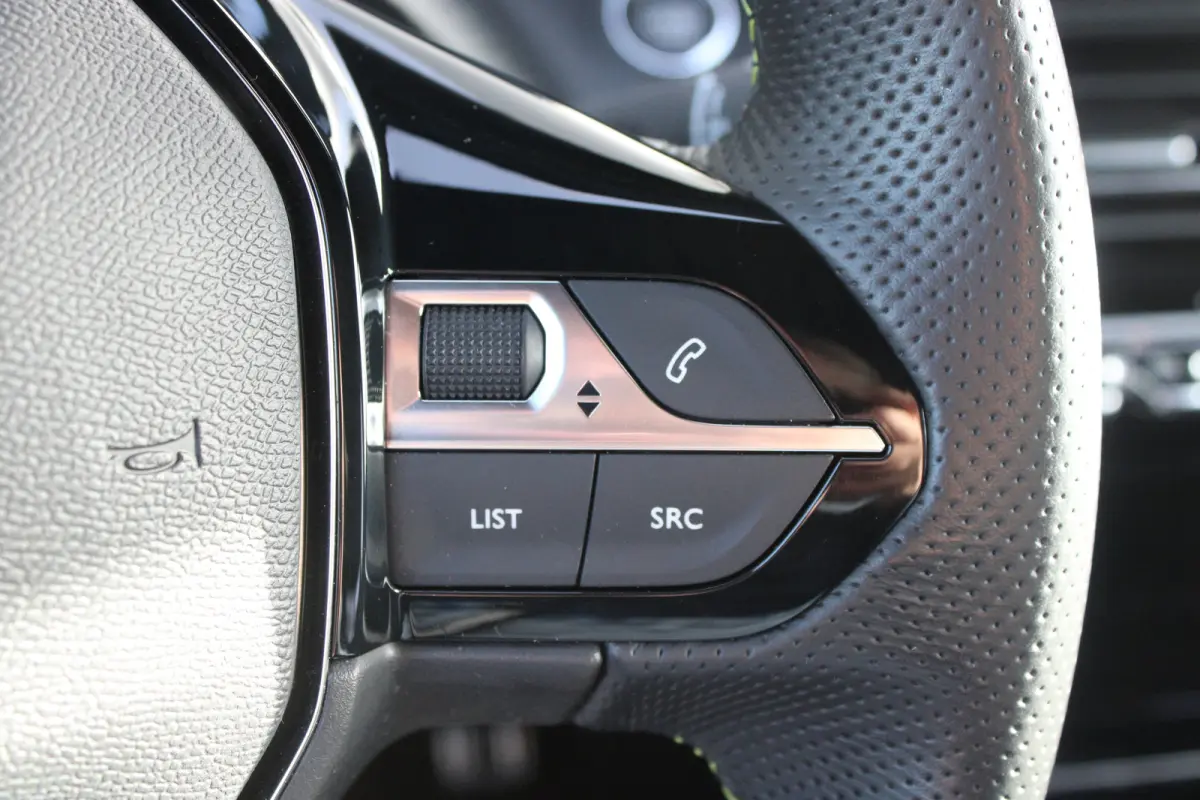 EV GT 54 kWh | Fase 3 laden | Luxe stoelen | Massage | Navigatie | Camera voor + achter | Adaptieve cruise control |