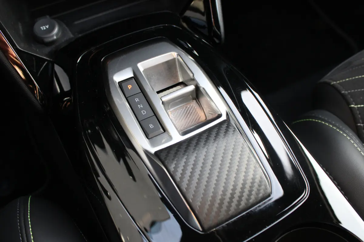 EV GT 54 kWh | Fase 3 laden | Luxe stoelen | Massage | Navigatie | Camera voor + achter | Adaptieve cruise control |