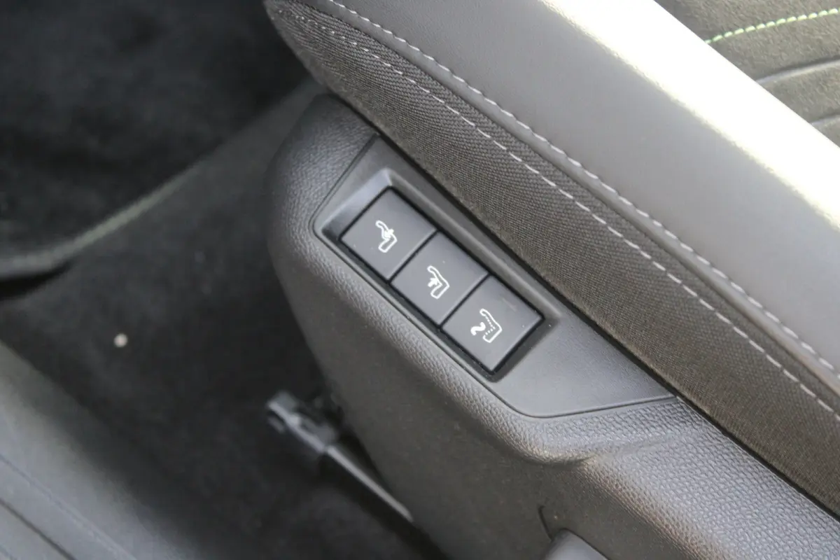 EV GT 54 kWh | Fase 3 laden | Luxe stoelen | Massage | Navigatie | Camera voor + achter | Adaptieve cruise control |