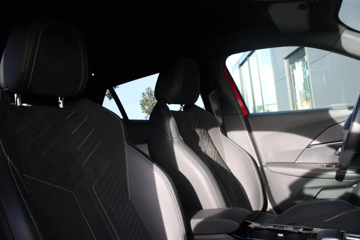 EV GT 54 kWh | Fase 3 laden | Luxe stoelen | Massage | Navigatie | Camera voor + achter | Adaptieve cruise control |