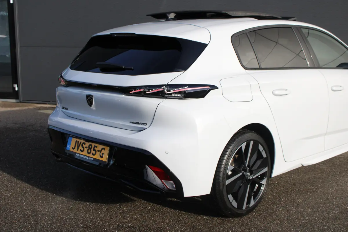 1.2 Hybrid 145 e-DCS6 GT | Panorama/schuifdak | Luxe stoelen | Focal | Trekhaak | Nieuw model | 5.000km |