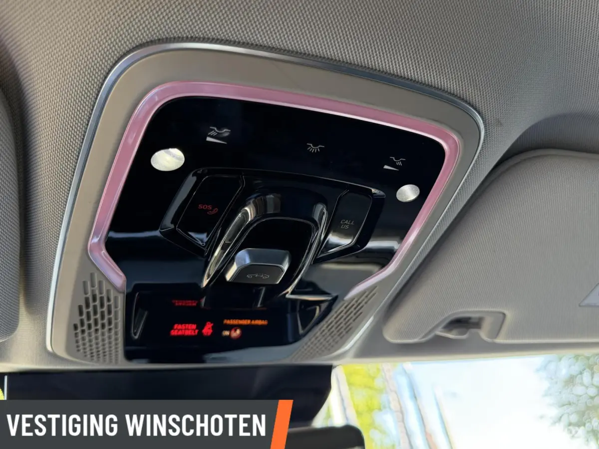 1.5 | Schuif/kanteldak | 360° Camera | Stoelverwarming | Infinity Soundsystem |