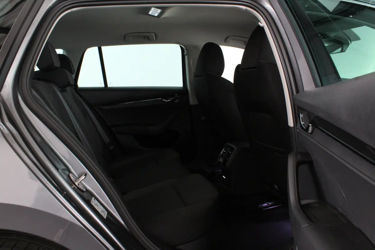 1.0 TSI Business Edition > Trekhaak/Camera/Stoelverwarming/Graphite Grey Metallic
