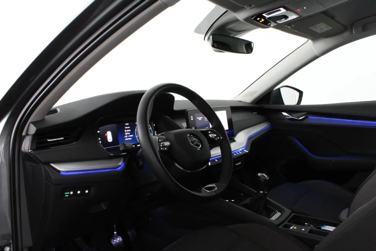 1.0 TSI Business Edition > Trekhaak/Camera/Stoelverwarming/Graphite Grey Metallic