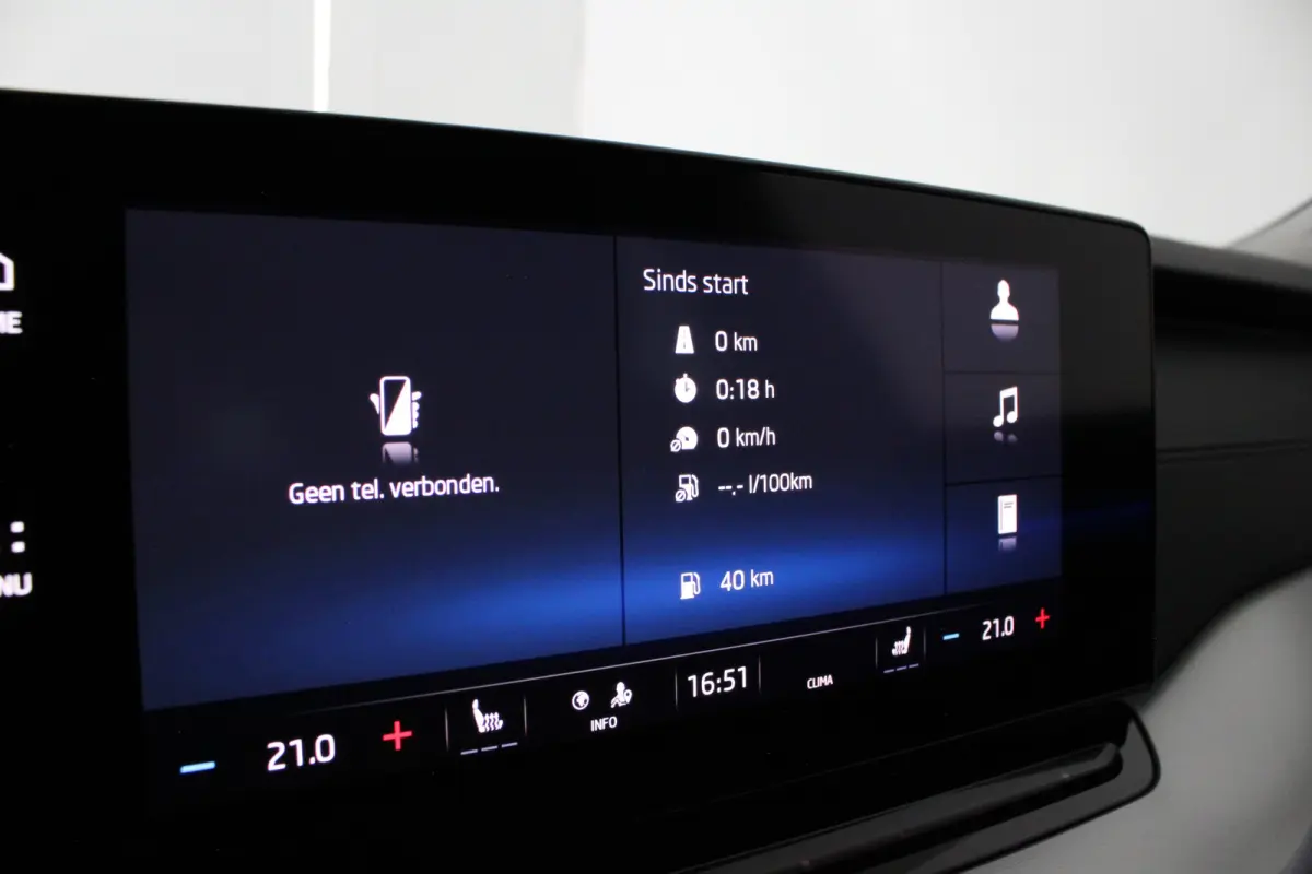 1.0 TSI Business Edition > Trekhaak/Camera/Stoelverwarming/Graphite Grey Metallic
