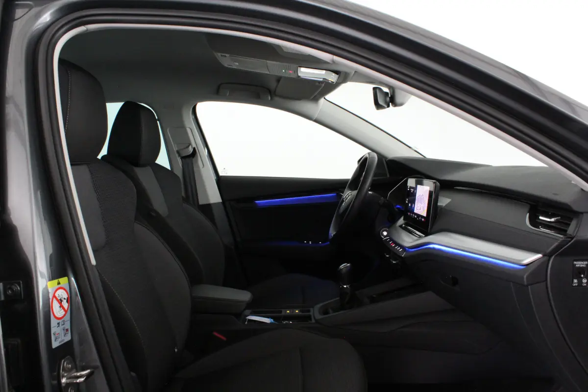 1.0 TSI Business Edition > Trekhaak/Camera/Stoelverwarming/Graphite Grey Metallic