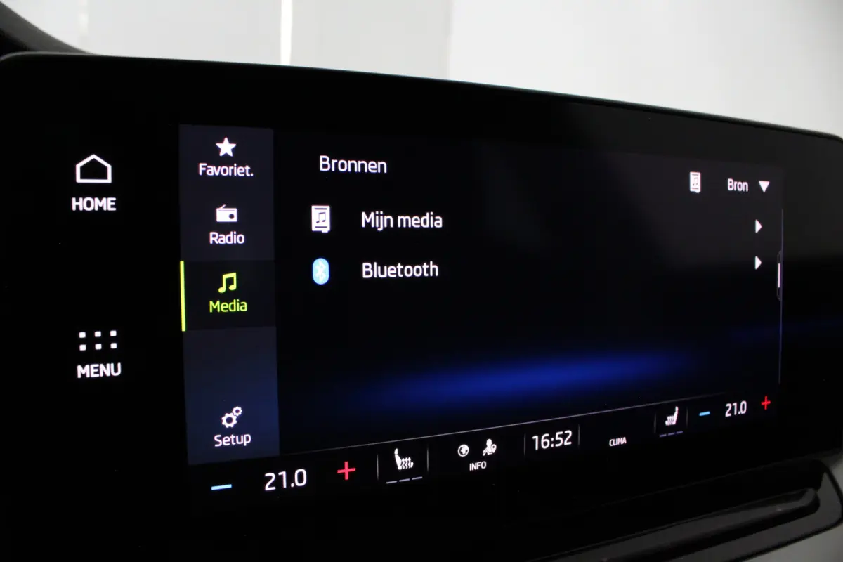 1.0 TSI Business Edition > Trekhaak/Camera/Stoelverwarming/Graphite Grey Metallic