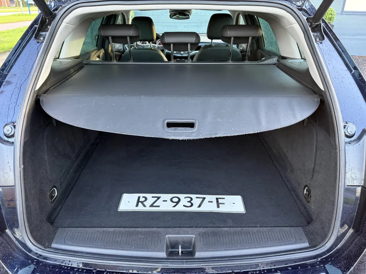 1.4 Innovation ✓Trekhaak✓Camera✓Carplay✓Navi✓Recent beurt gehad✓150pk✓Keyless✓Halfleder✓6 Bak✓Rijstrooksensor✓Dodehoeksensor✓Pdc V+A✓Lm velgen✓Clima✓Cruise✓N.