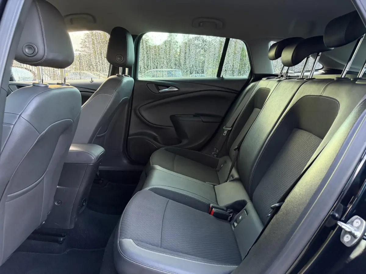 1.4 Innovation ✓Trekhaak✓Camera✓Carplay✓Navi✓Recent beurt gehad✓150pk✓Keyless✓Halfleder✓6 Bak✓Rijstrooksensor✓Dodehoeksensor✓Pdc V+A✓Lm velgen✓Clima✓Cruise✓N.