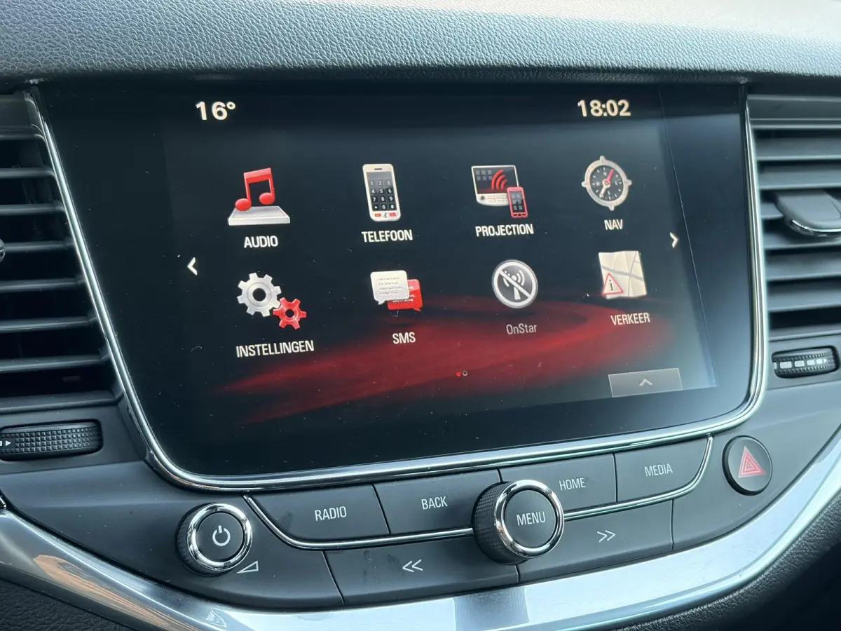 1.4 Innovation ✓Trekhaak✓Camera✓Carplay✓Navi✓Recent beurt gehad✓150pk✓Keyless✓Halfleder✓6 Bak✓Rijstrooksensor✓Dodehoeksensor✓Pdc V+A✓Lm velgen✓Clima✓Cruise✓N.