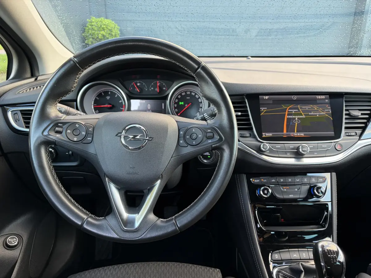 1.4 Innovation ✓Trekhaak✓Camera✓Carplay✓Navi✓Recent beurt gehad✓150pk✓Keyless✓Halfleder✓6 Bak✓Rijstrooksensor✓Dodehoeksensor✓Pdc V+A✓Lm velgen✓Clima✓Cruise✓N.